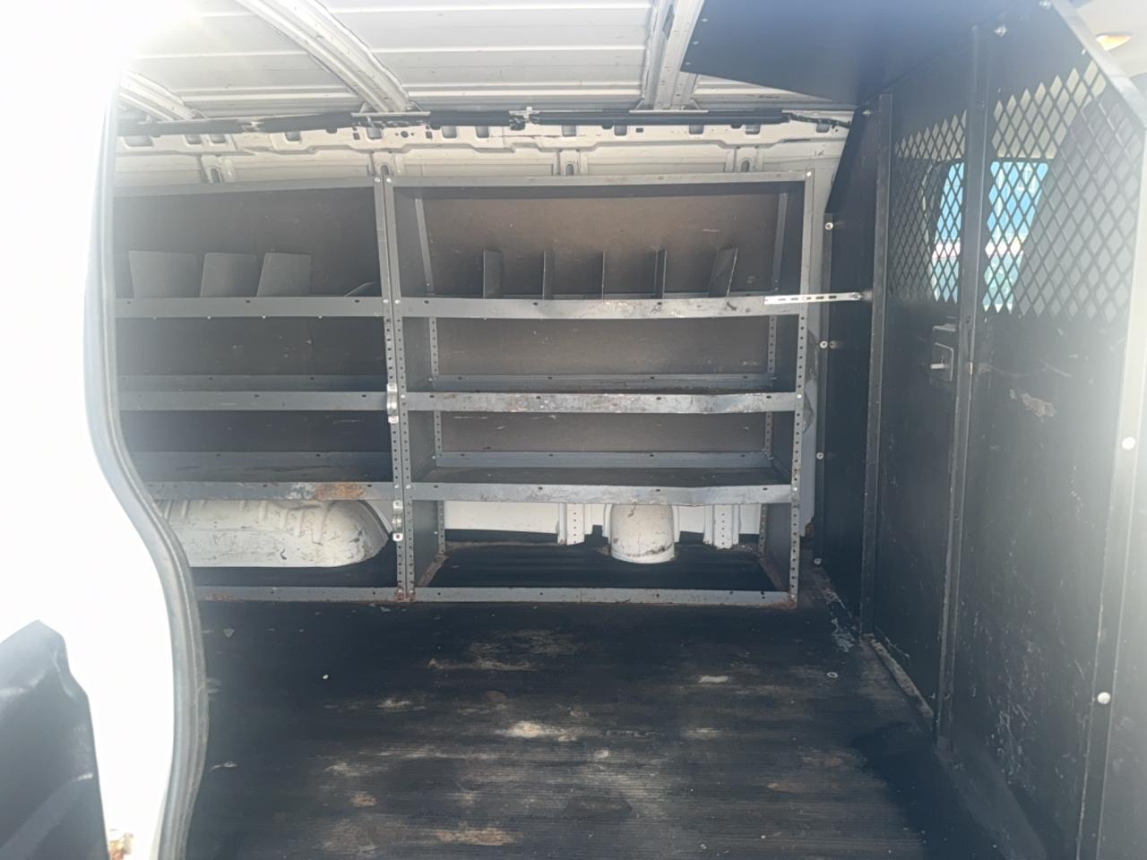 2014 Chevrolet Express G2500 - Фото 6