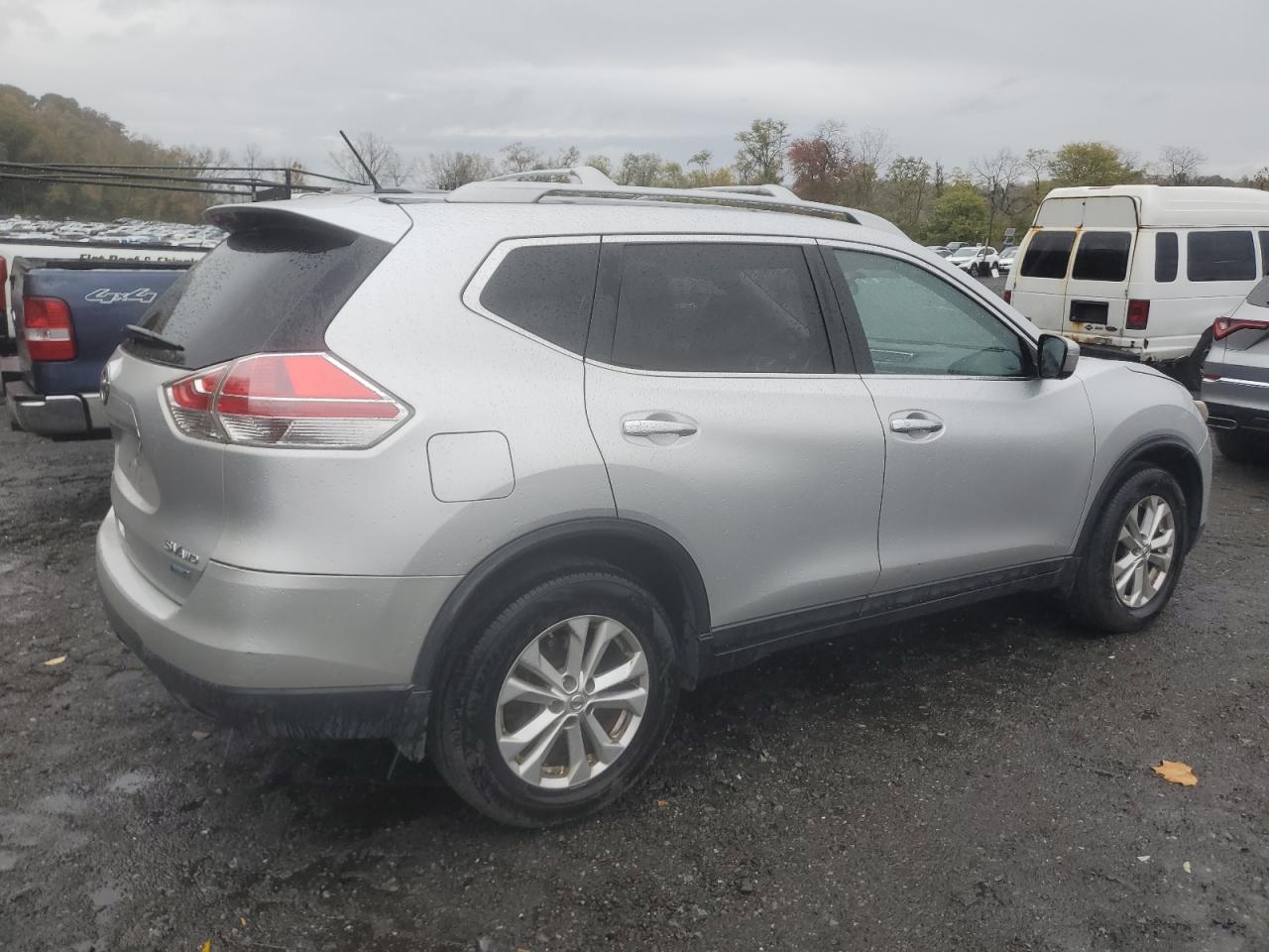 2014 Nissan Rogue S - Image 3