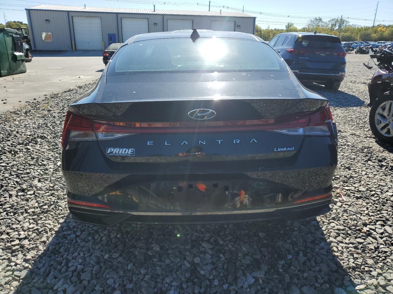 2023 Hyundai Elantra Limited - Фото 6