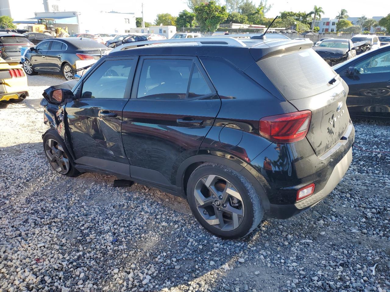 2024 Hyundai Venue Sel - Фото 2