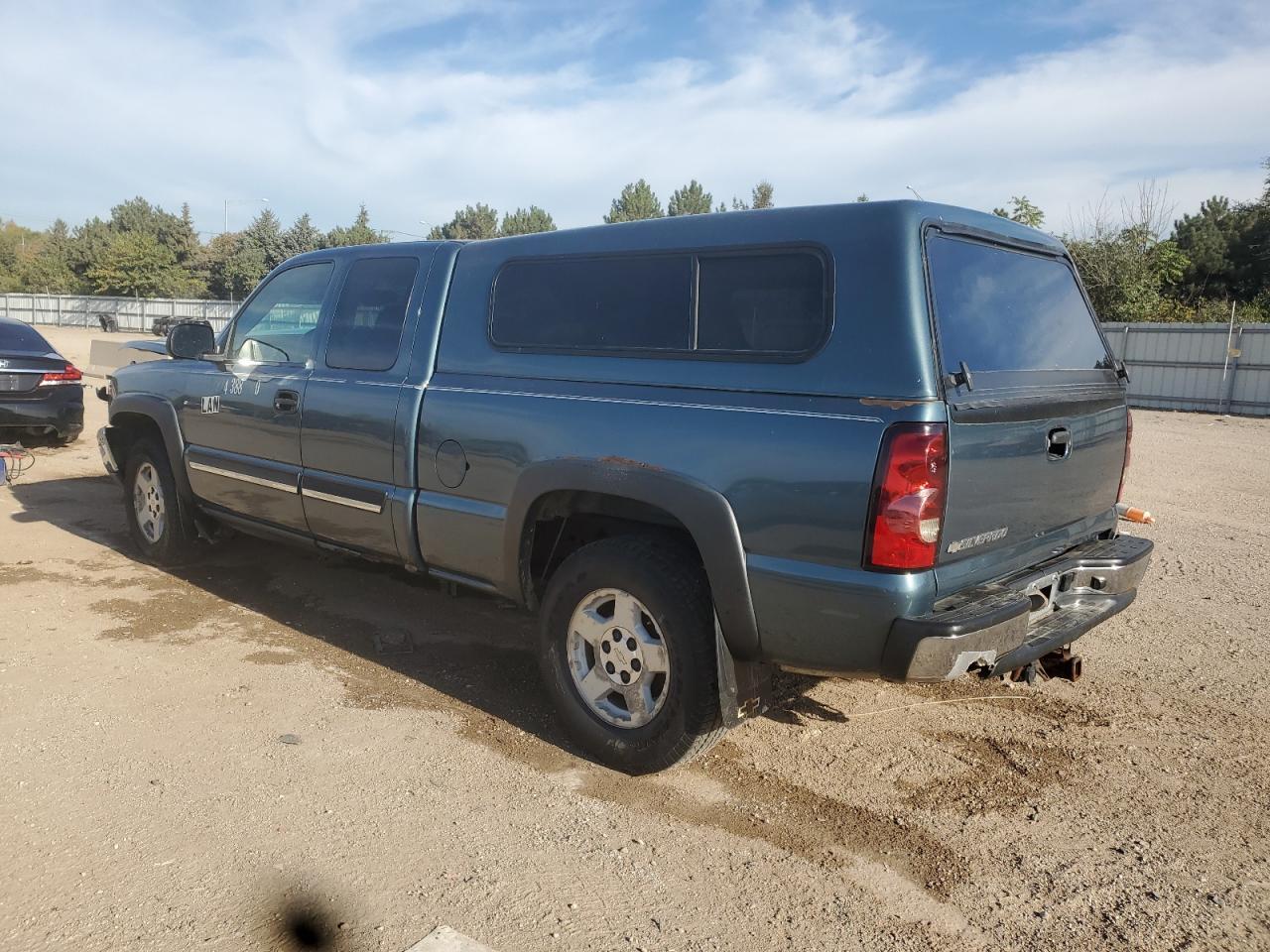 2006 Chevrolet Silverado K1500 - Image 2