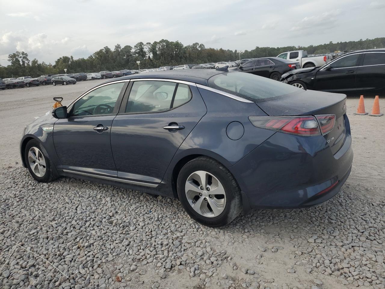 2015 Kia Optima Hybrid - Image 2
