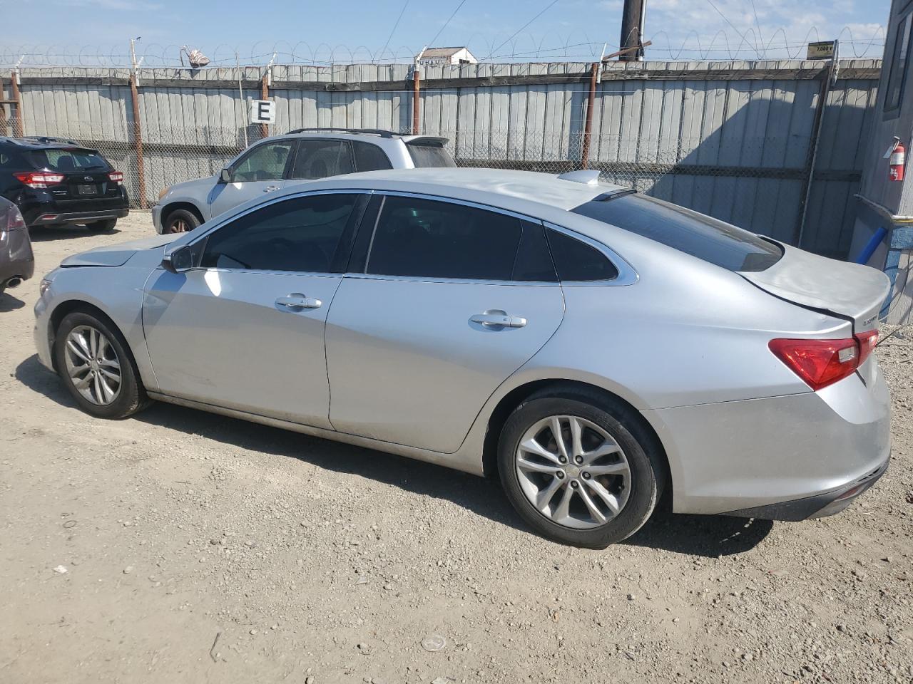 2017 Chevrolet Malibu Lt - Фото 2