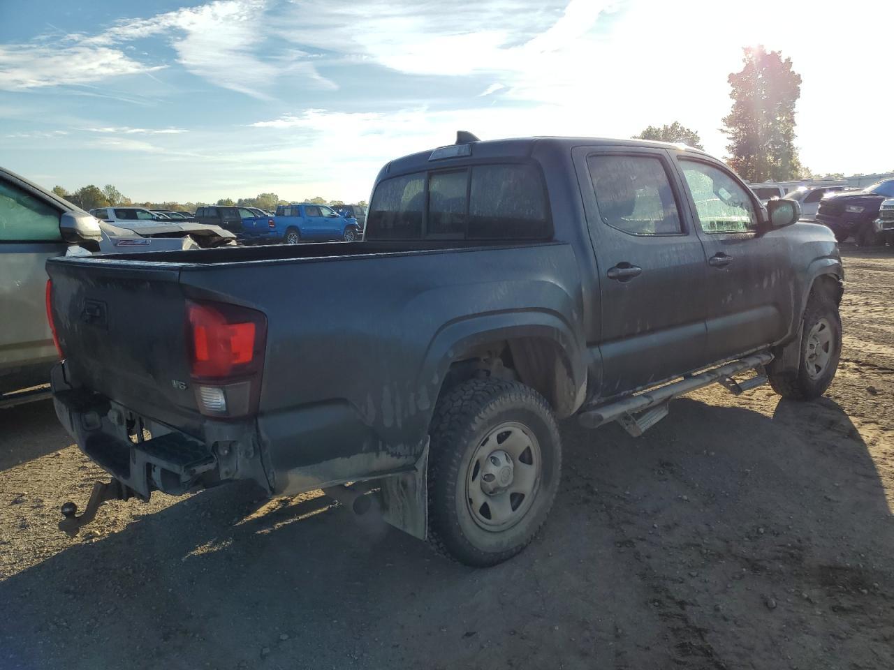 2021 Toyota Tacoma Double Cab - Image 3