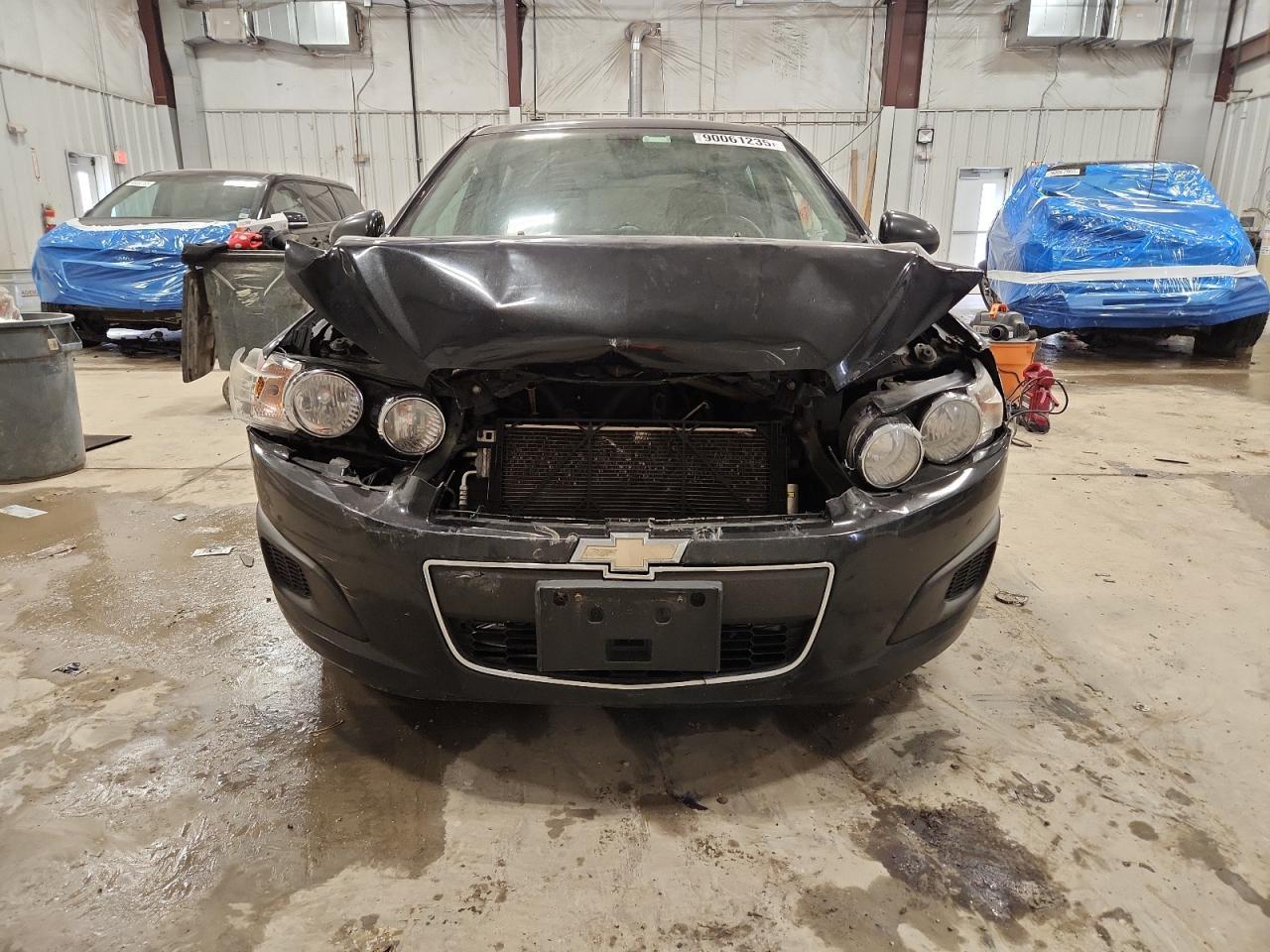 2014 Chevrolet Sonic Ls - Image 5