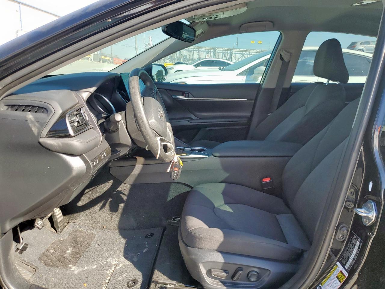 2024 Toyota Camry Le - Фото 7