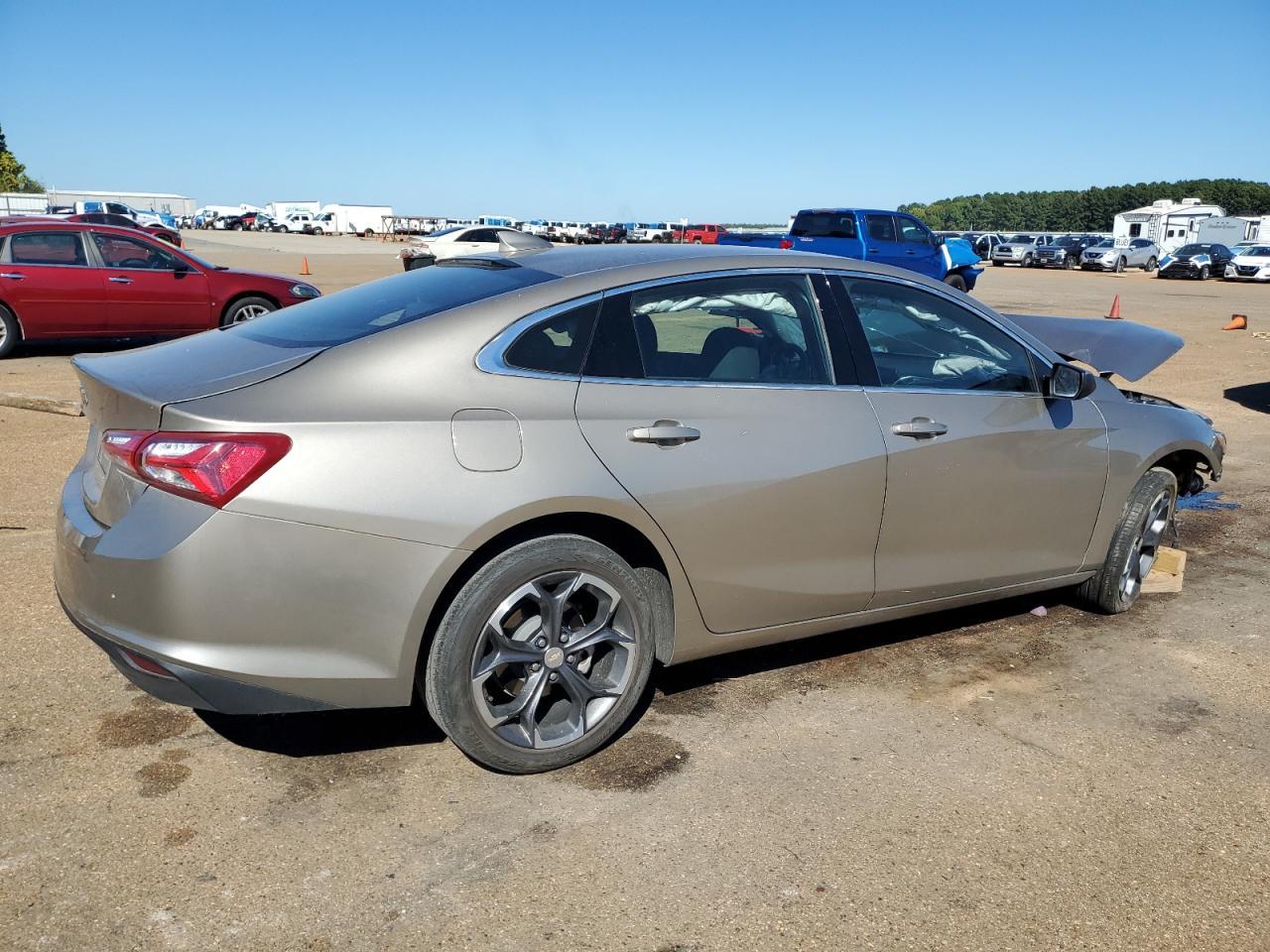 2022 Chevrolet Malibu Lt - Image 3