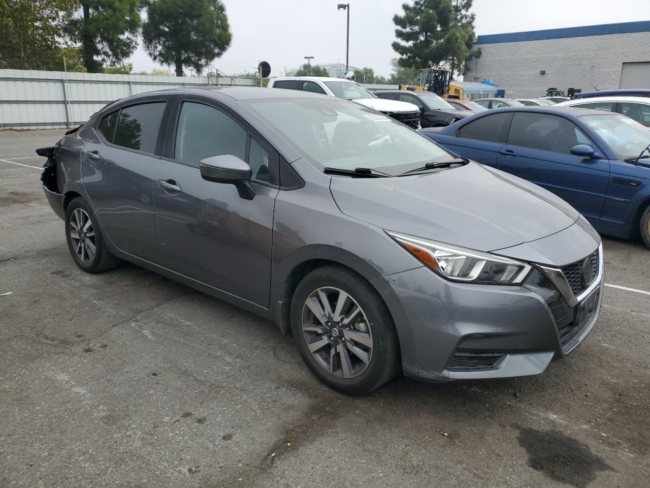 2020 Nissan Versa Sv - Фото 4
