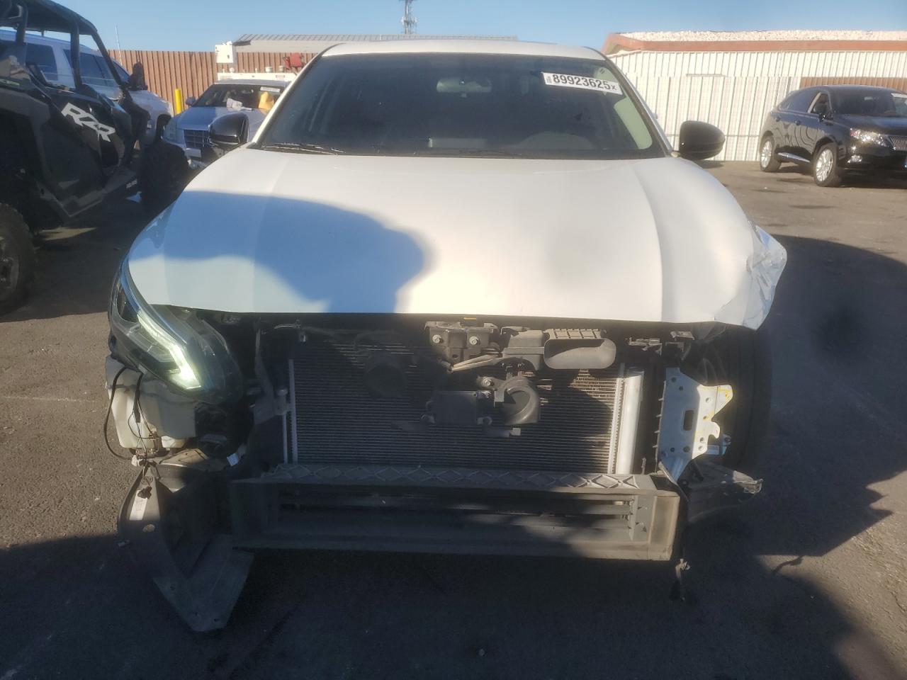 2019 Nissan Altima Sr - Image 5