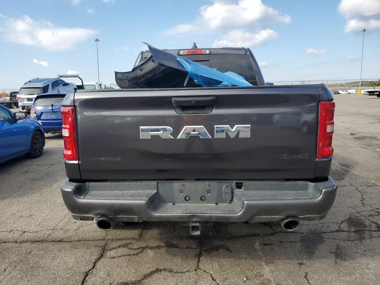 2021 Ram 1500 Laramie - Фото 6