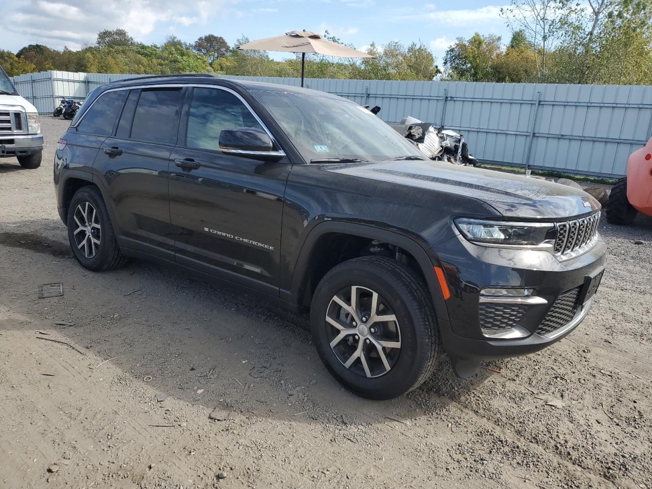 2025 Jeep Grand Cherokee - Фото 4