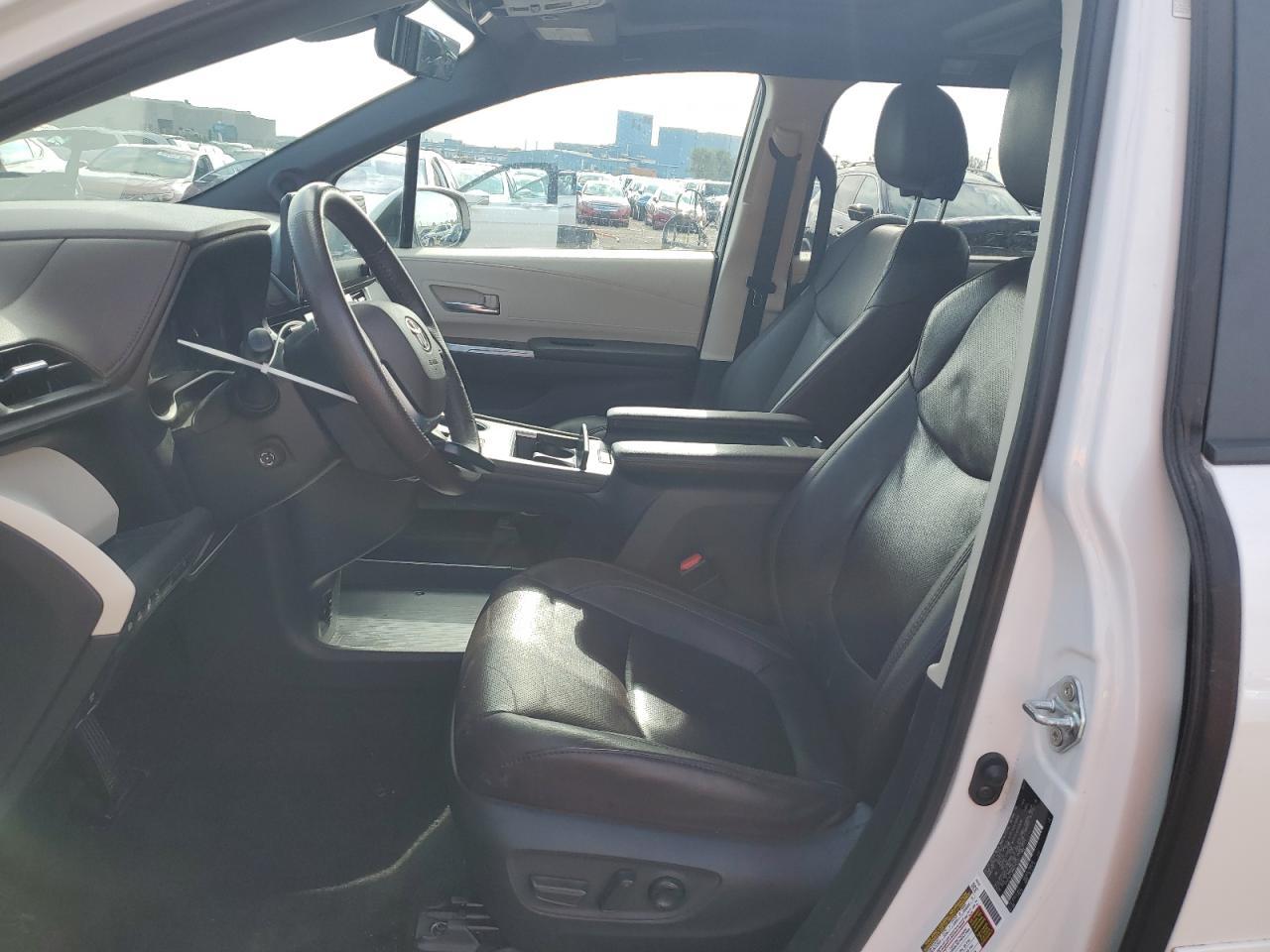 2021 Toyota Sienna Limited - Фото 7