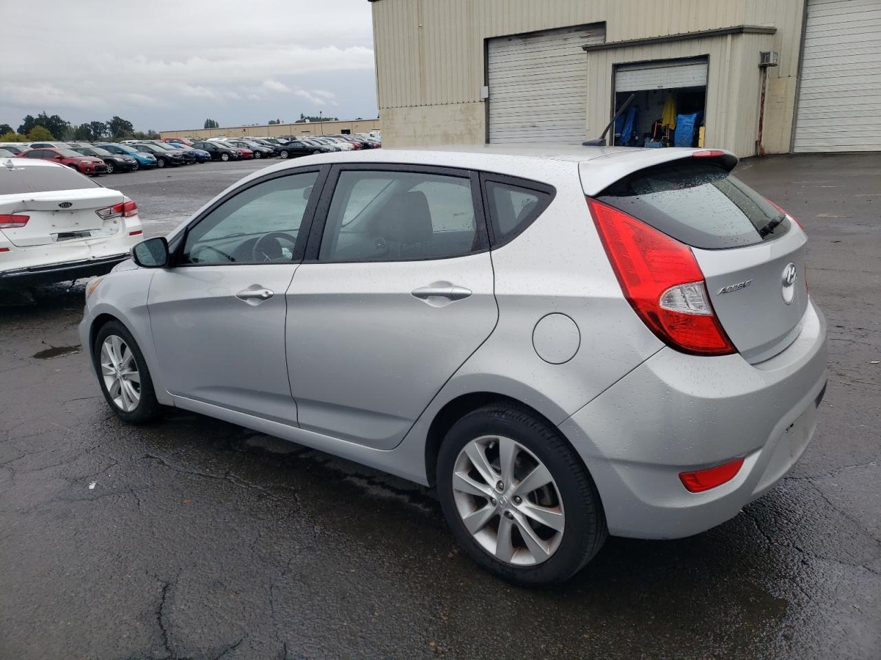 2013 Hyundai Accent Gls - Фото 2
