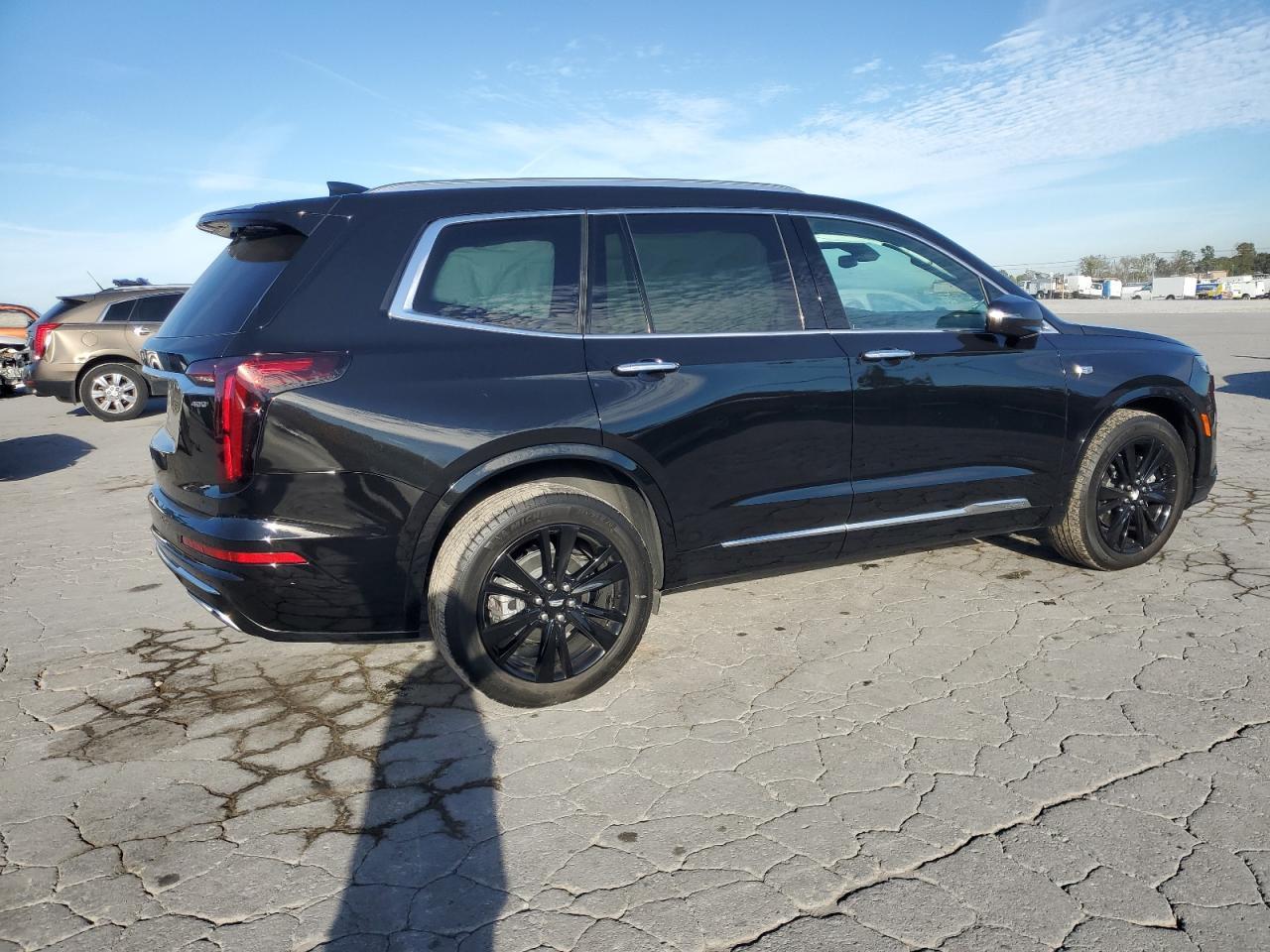 2023 Cadillac Xt6 Premium Luxury - Image 3