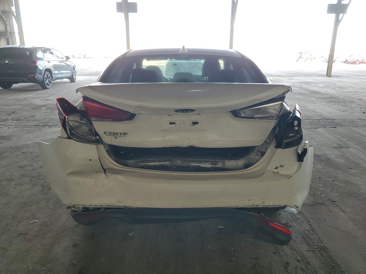2017 Kia Forte Lx - Image 6