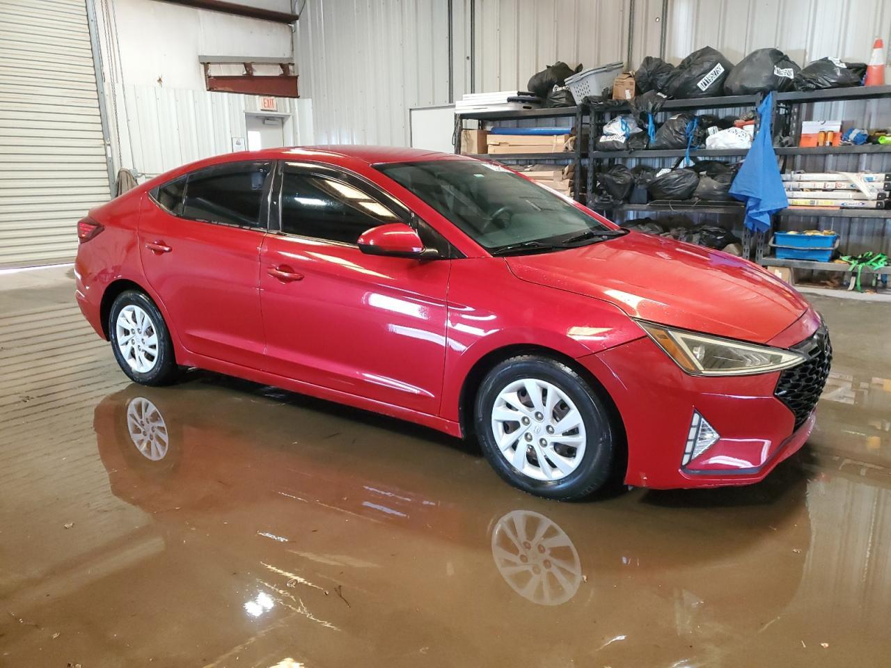 2019 Hyundai Elantra Se - Image 4