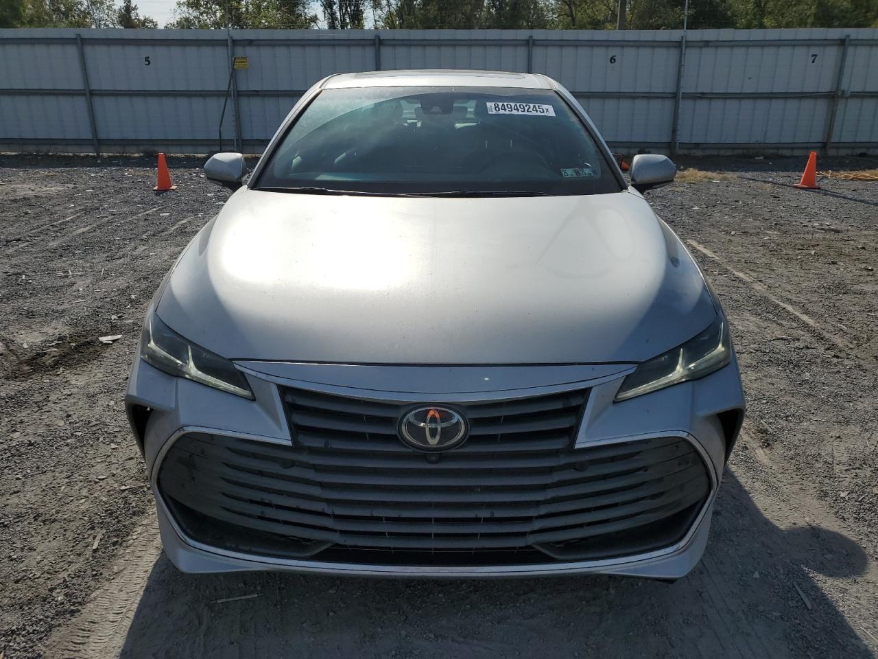 2019 Toyota Avalon Xle - Image 5