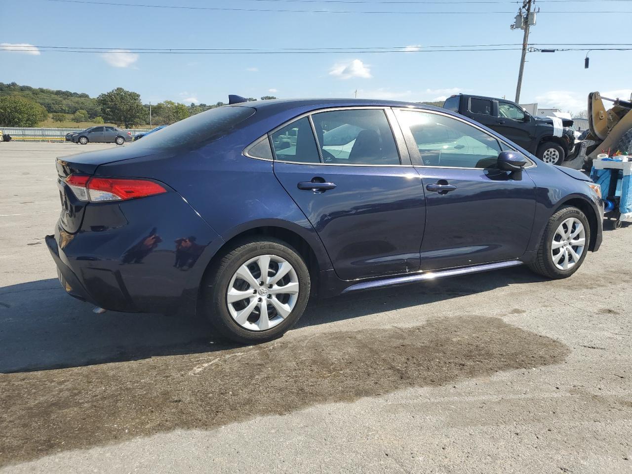 2021 Toyota Corolla Le - Фото 3