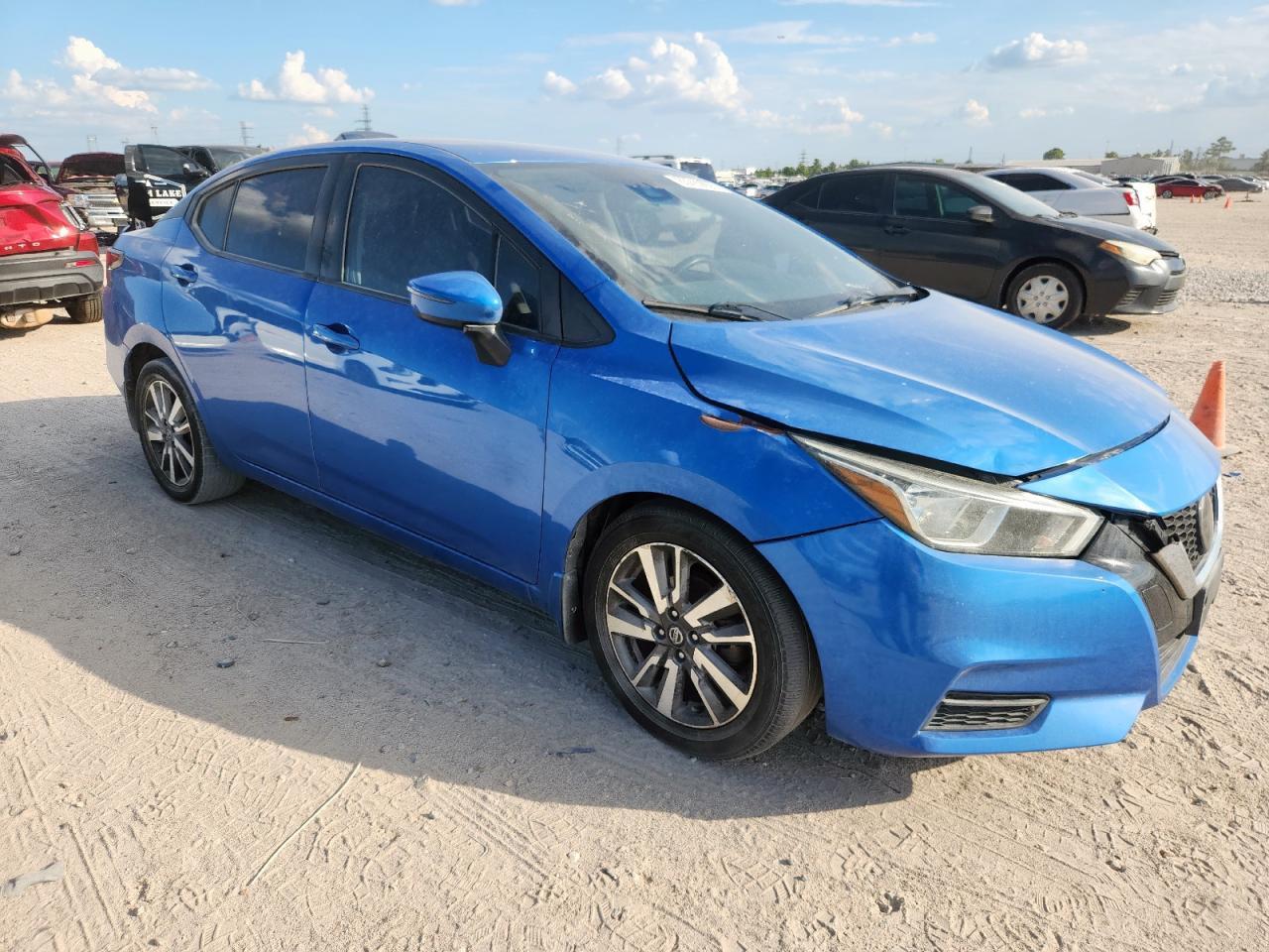 2020 Nissan Versa Sv - Image 4