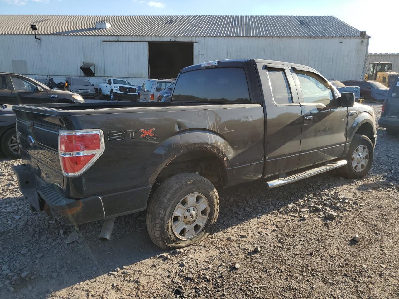 2012 Ford F150 Super Cab - Фото 3