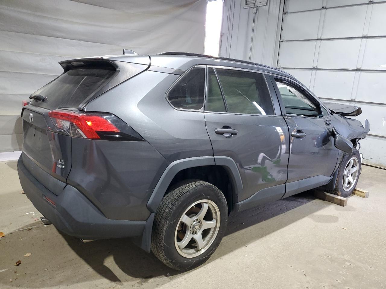 2019 Toyota Rav4 Le - Image 3