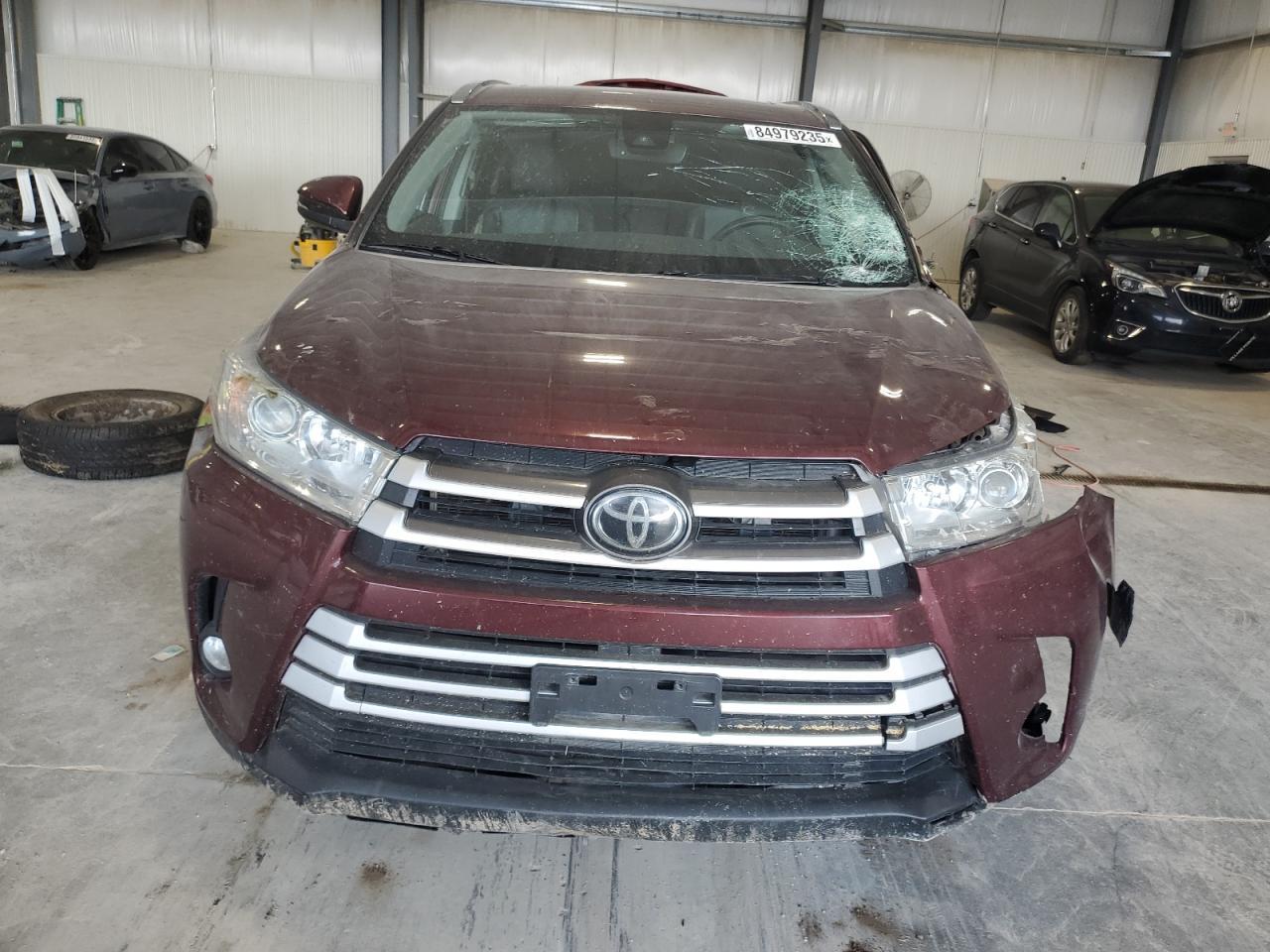2019 Toyota Highlander Se - Фото 5