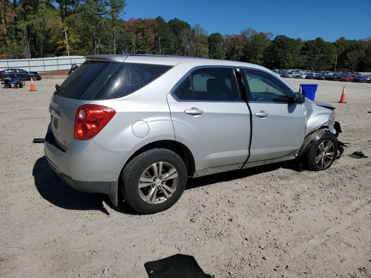 2013 Chevrolet Equinox Ls - Image 3