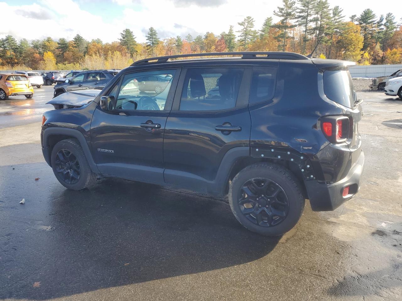 2017 Jeep Renegade Latitude - Image 2