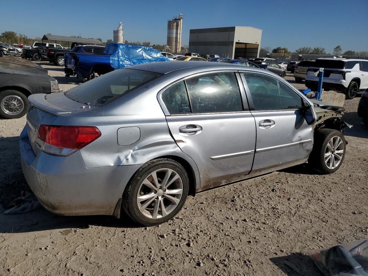 2013 Subaru Legacy 2.5I Premium - Фото 3
