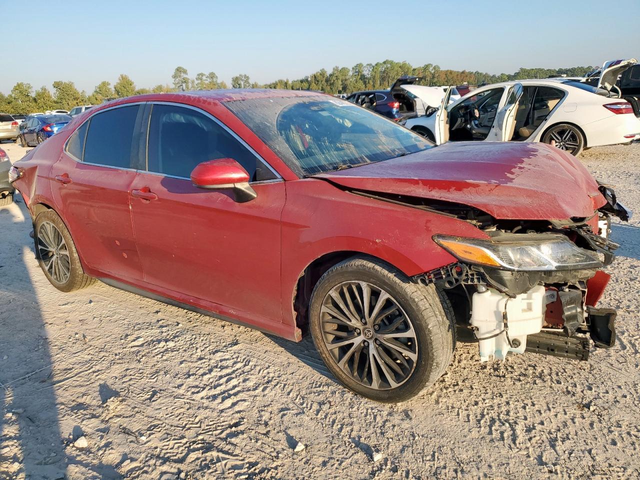 2020 Toyota Camry Se - Фото 4