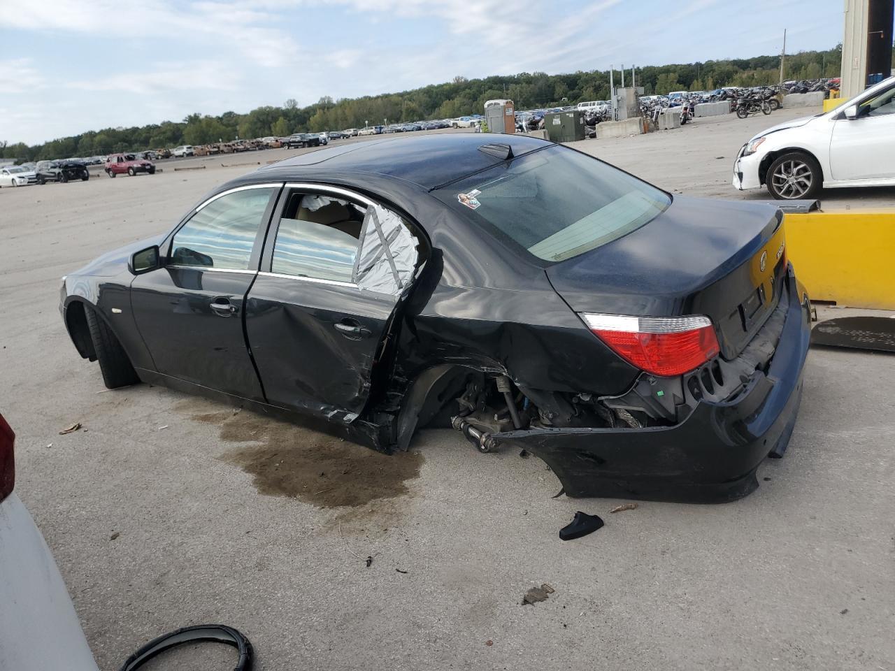 2006 BMW 530 Xi - Фото 2