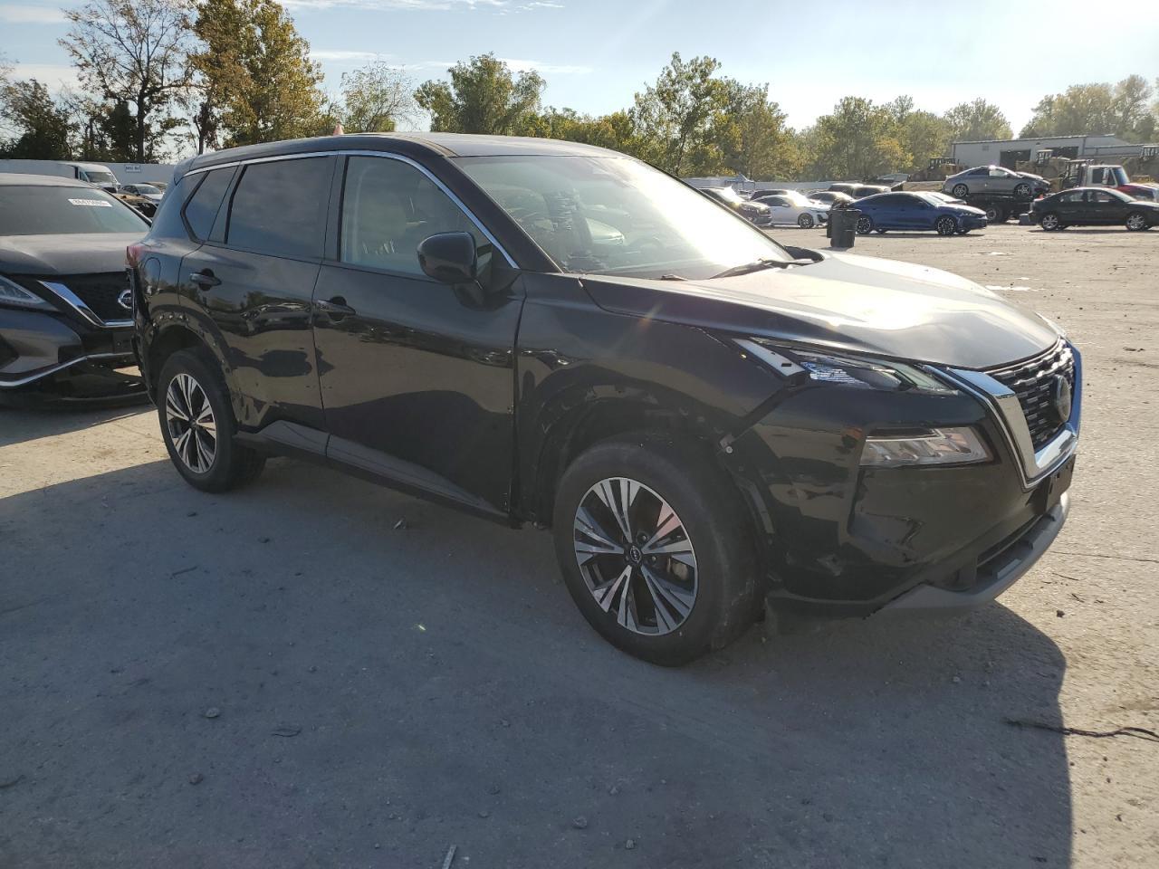 2023 Nissan Rogue Sv - Фото 4