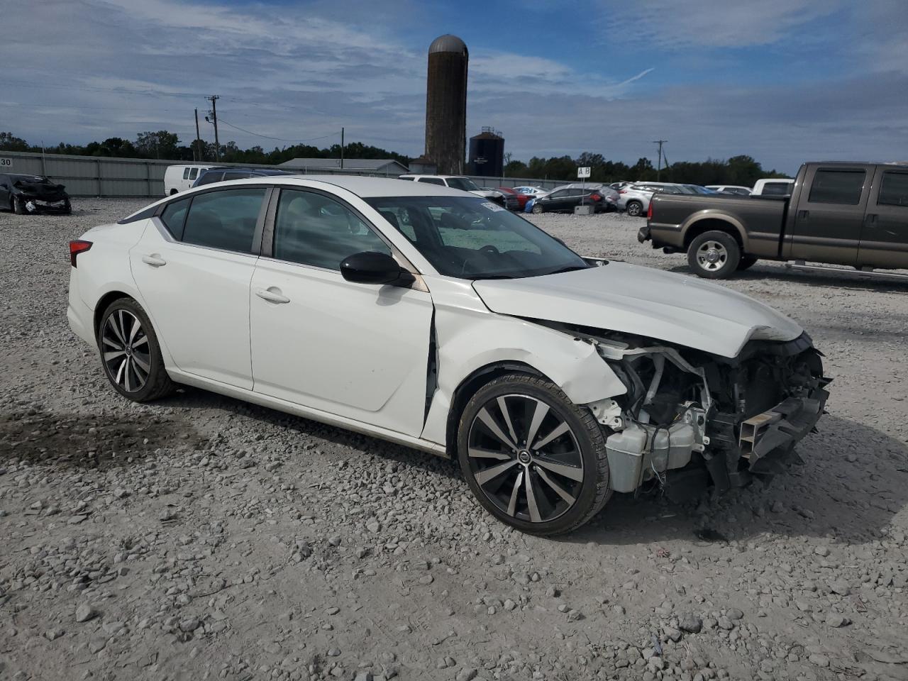 2019 Nissan Altima Sr - Фото 4