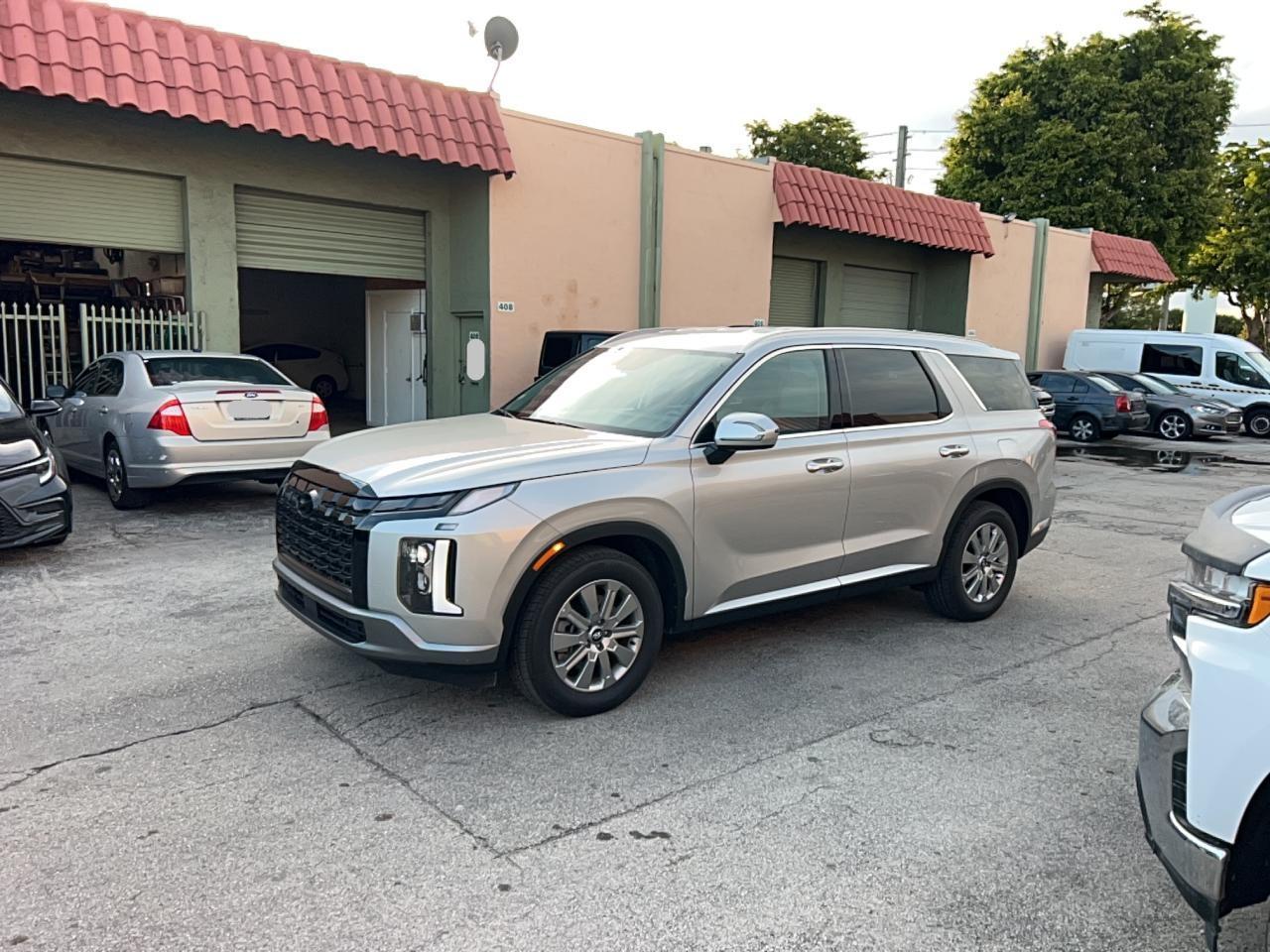 2025 Hyundai Palisade Sel - Image 2