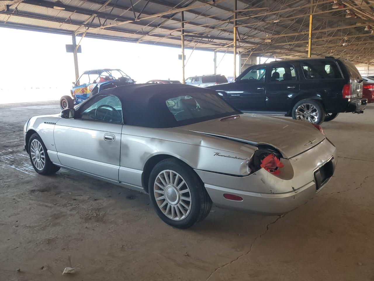 2004 Ford Thunderbird - Фото 2