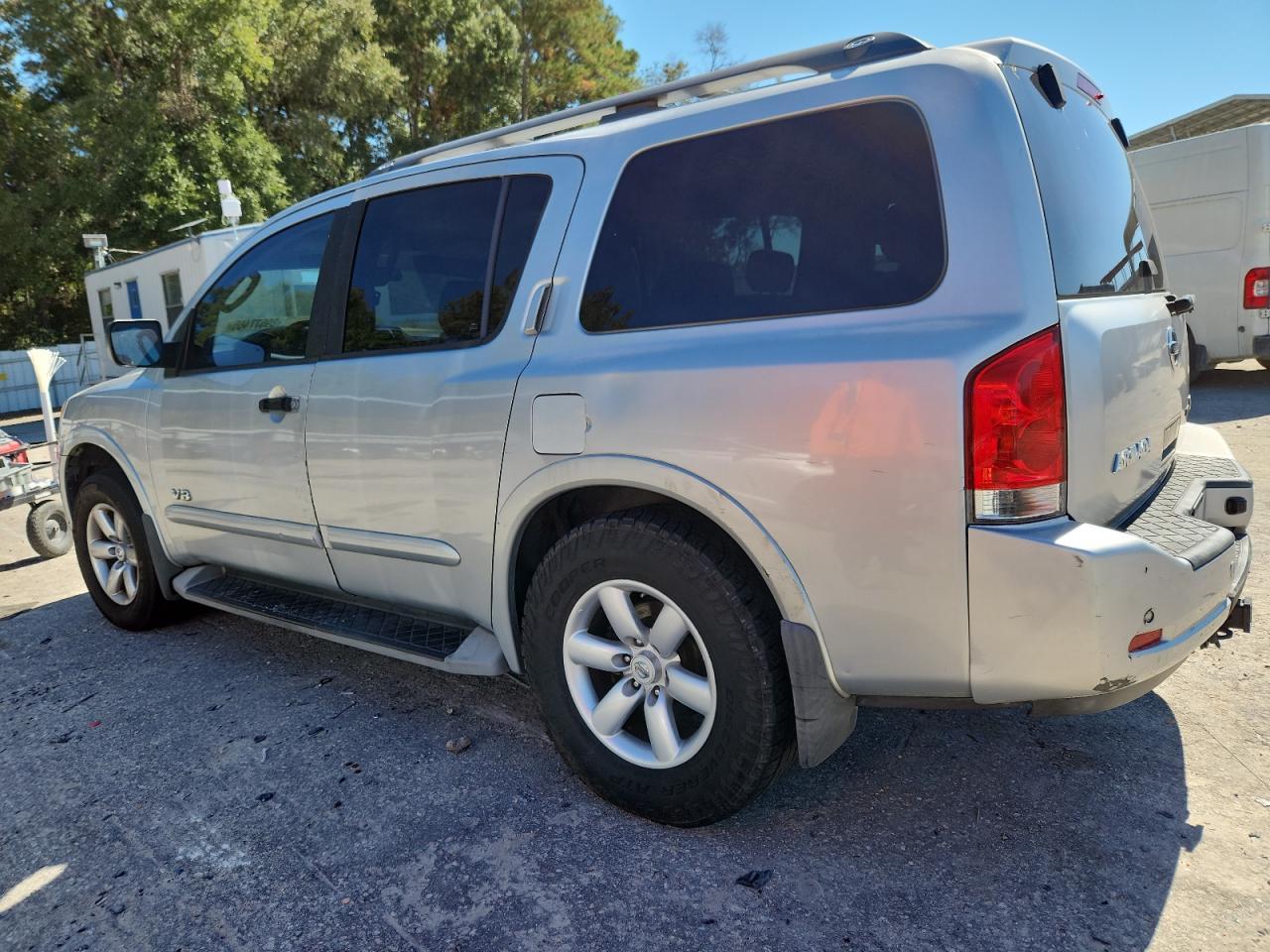 2008 Nissan Armada Se - Image 2