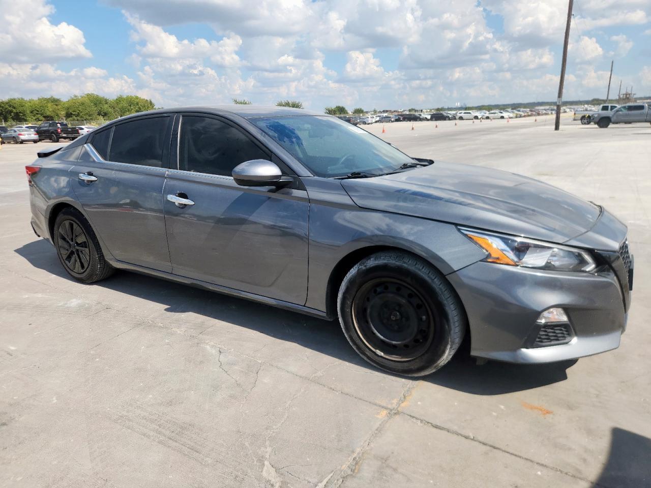 2021 Nissan Altima S - Image 4