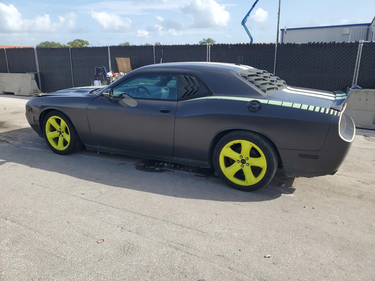 2014 Dodge Challenger R/T - Image 2