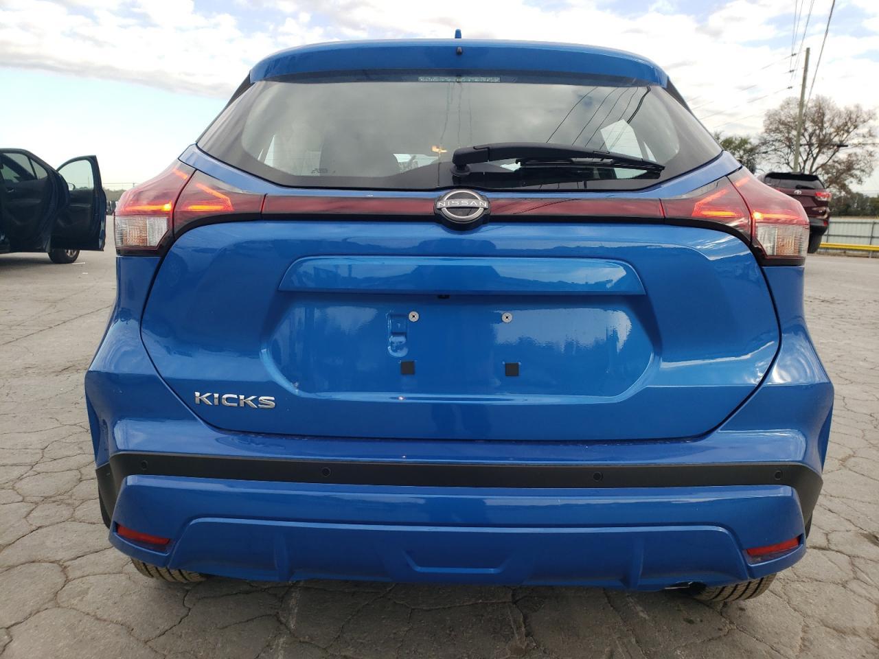 2025 Nissan Kicks Play S - Image 6