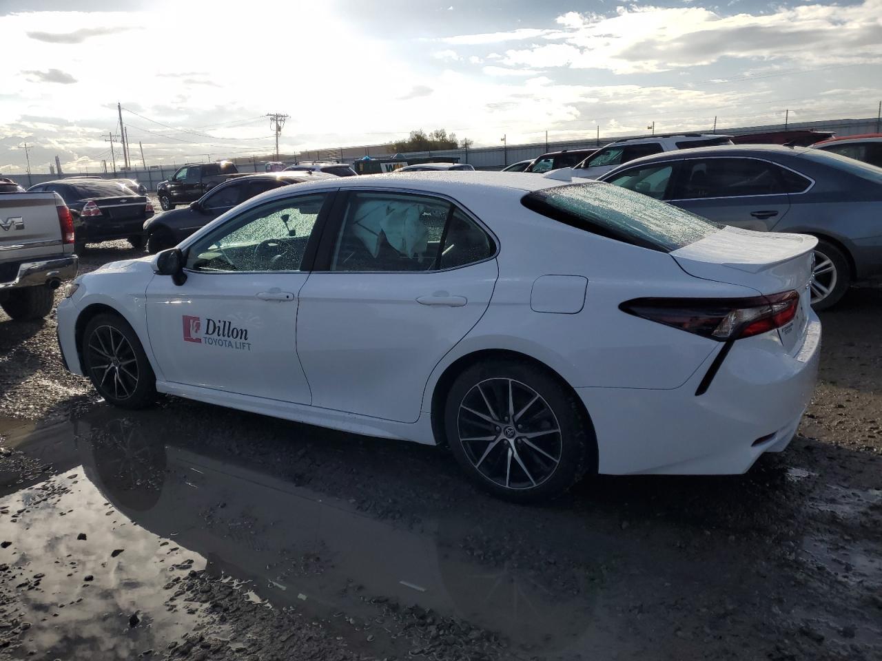 2021 Toyota Camry Se - Image 2