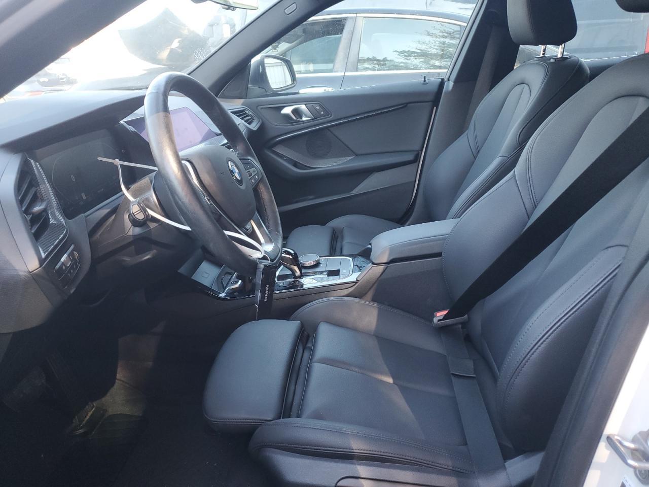 2024 BMW 228Xi - Фото 7