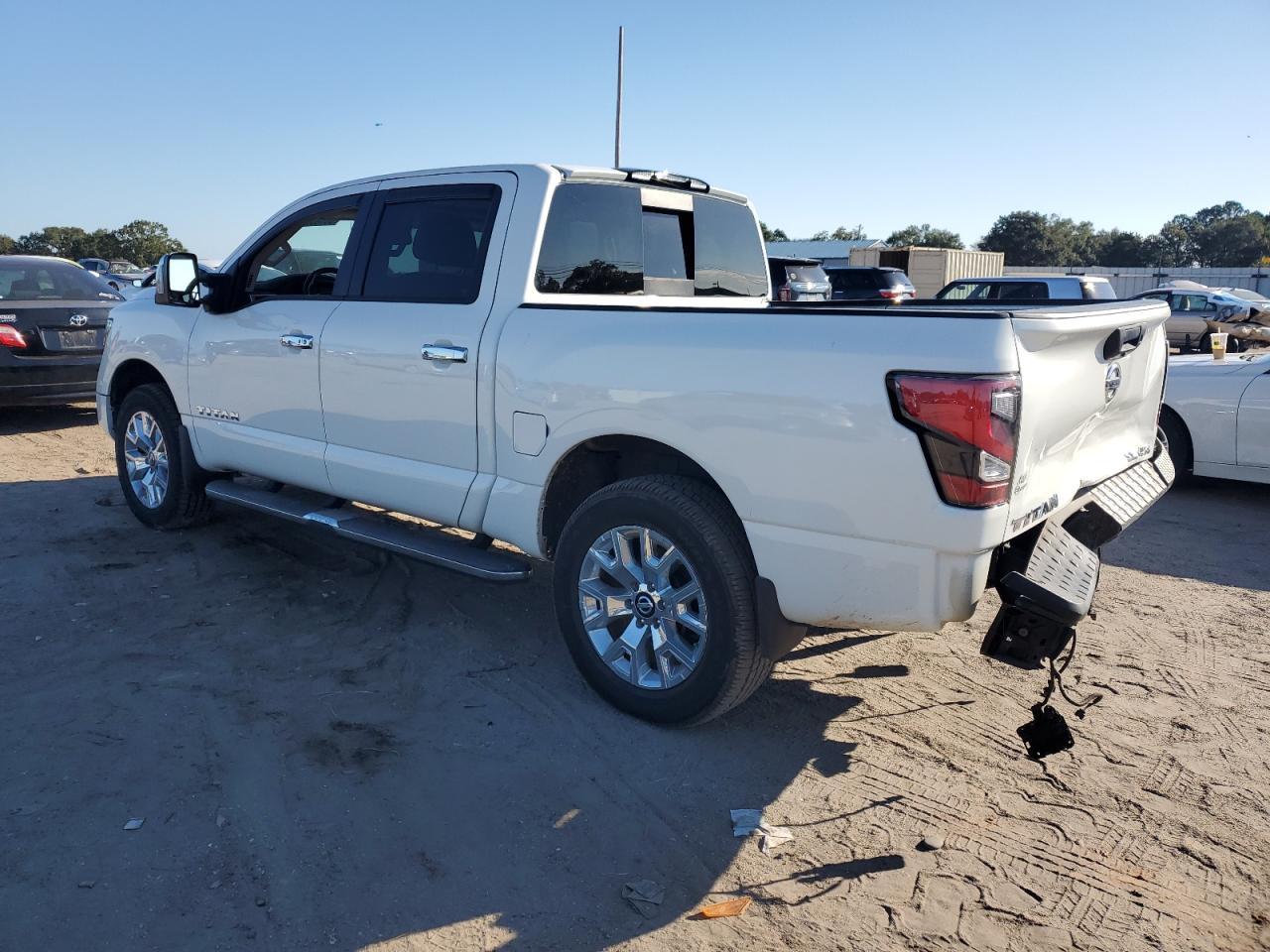 2021 Nissan Titan Sv - Image 2