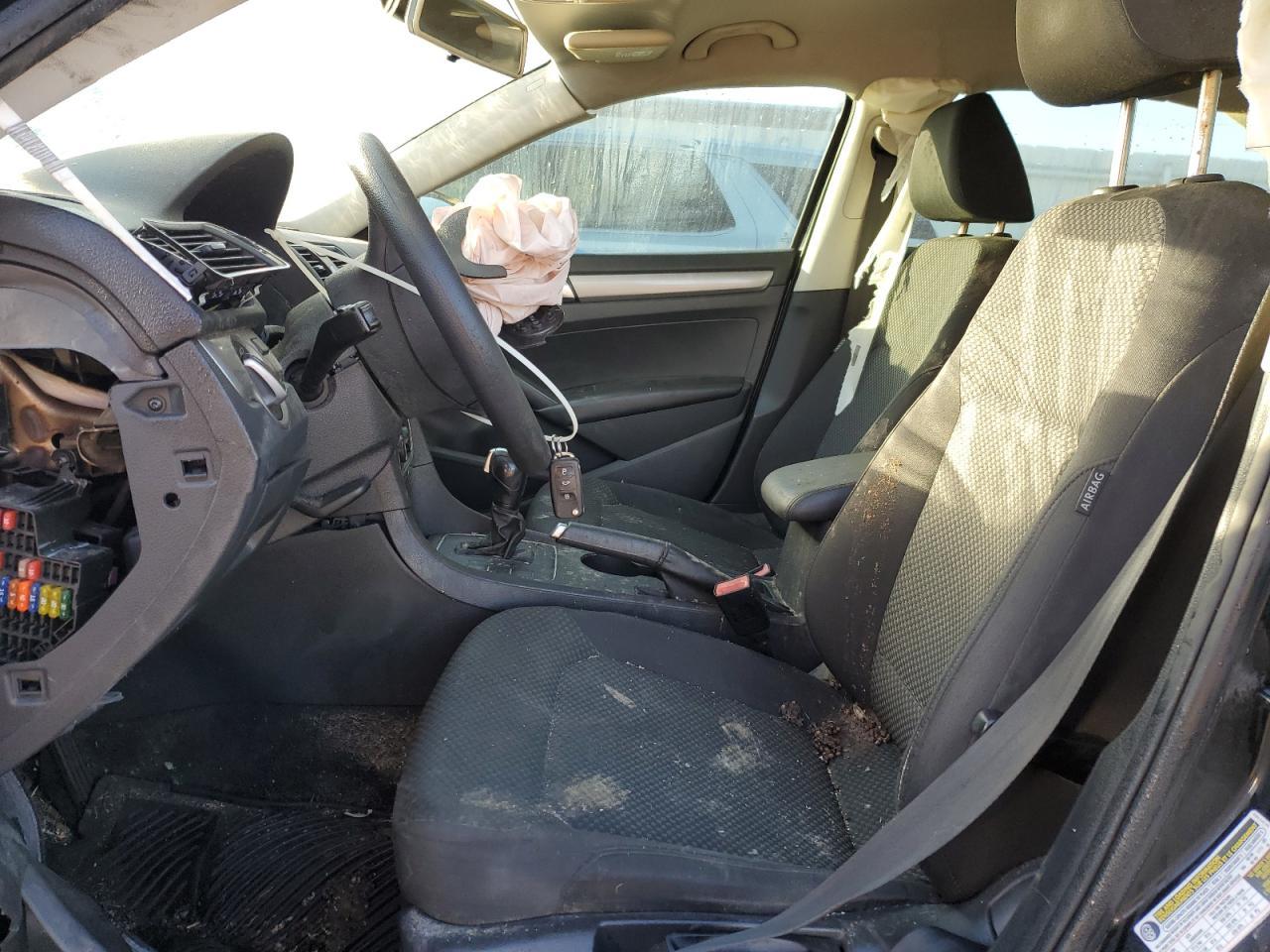 2014 Volkswagen Passat S - Фото 7