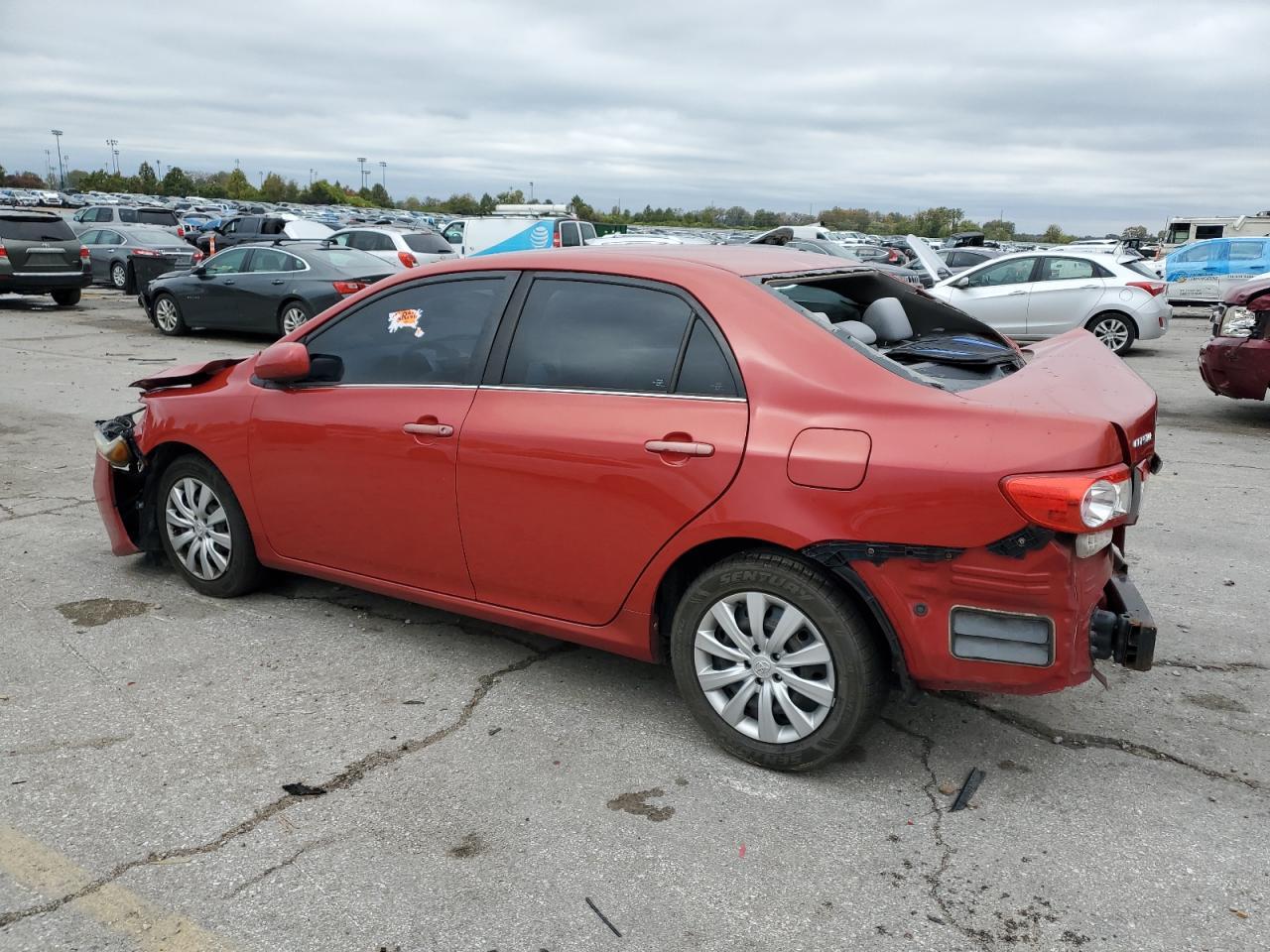 2013 Toyota Corolla Base - Фото 2