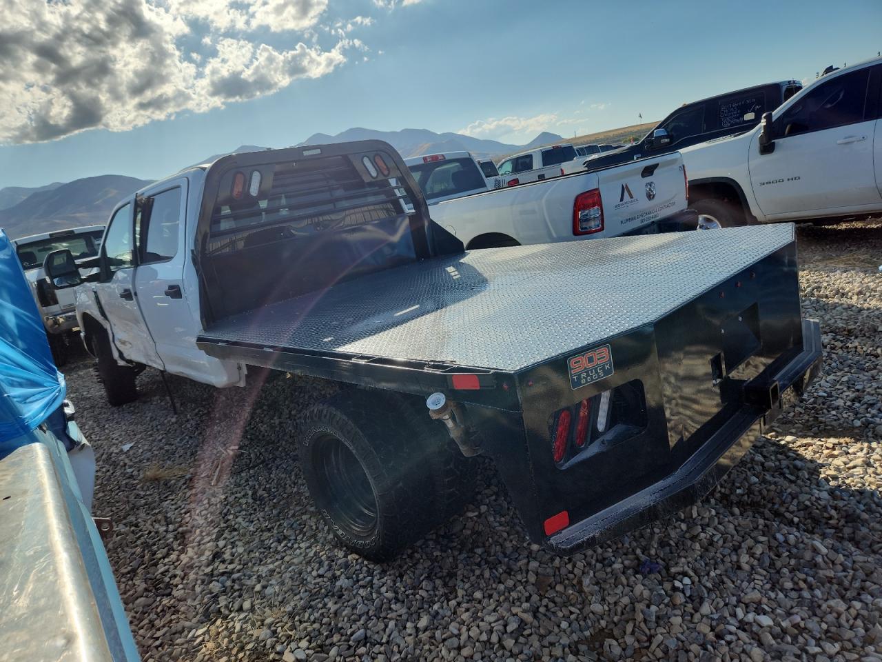 2018 Ford Super Duty F-350 W/D - Фото 2