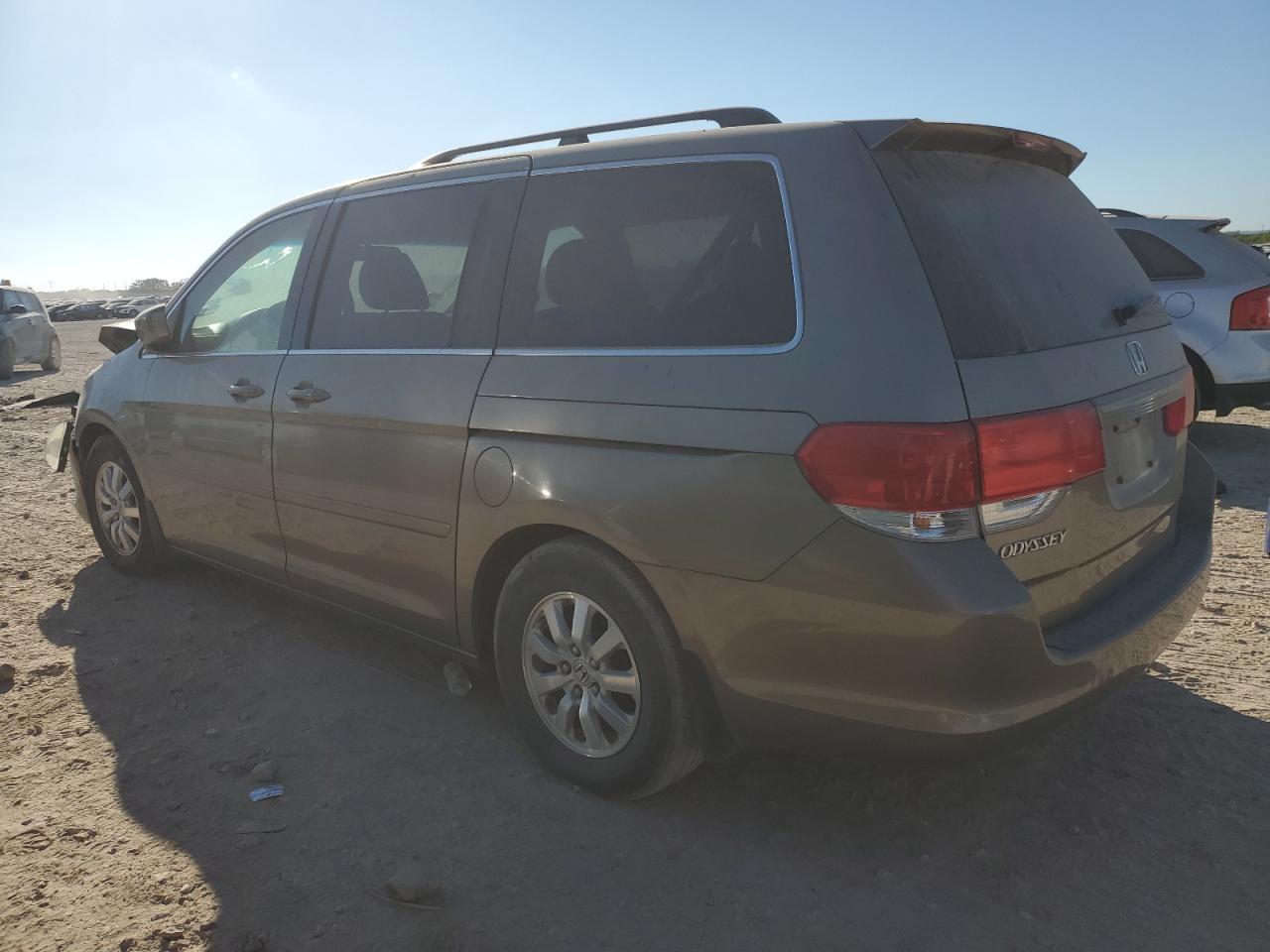 2010 Honda Odyssey Ex - Image 2