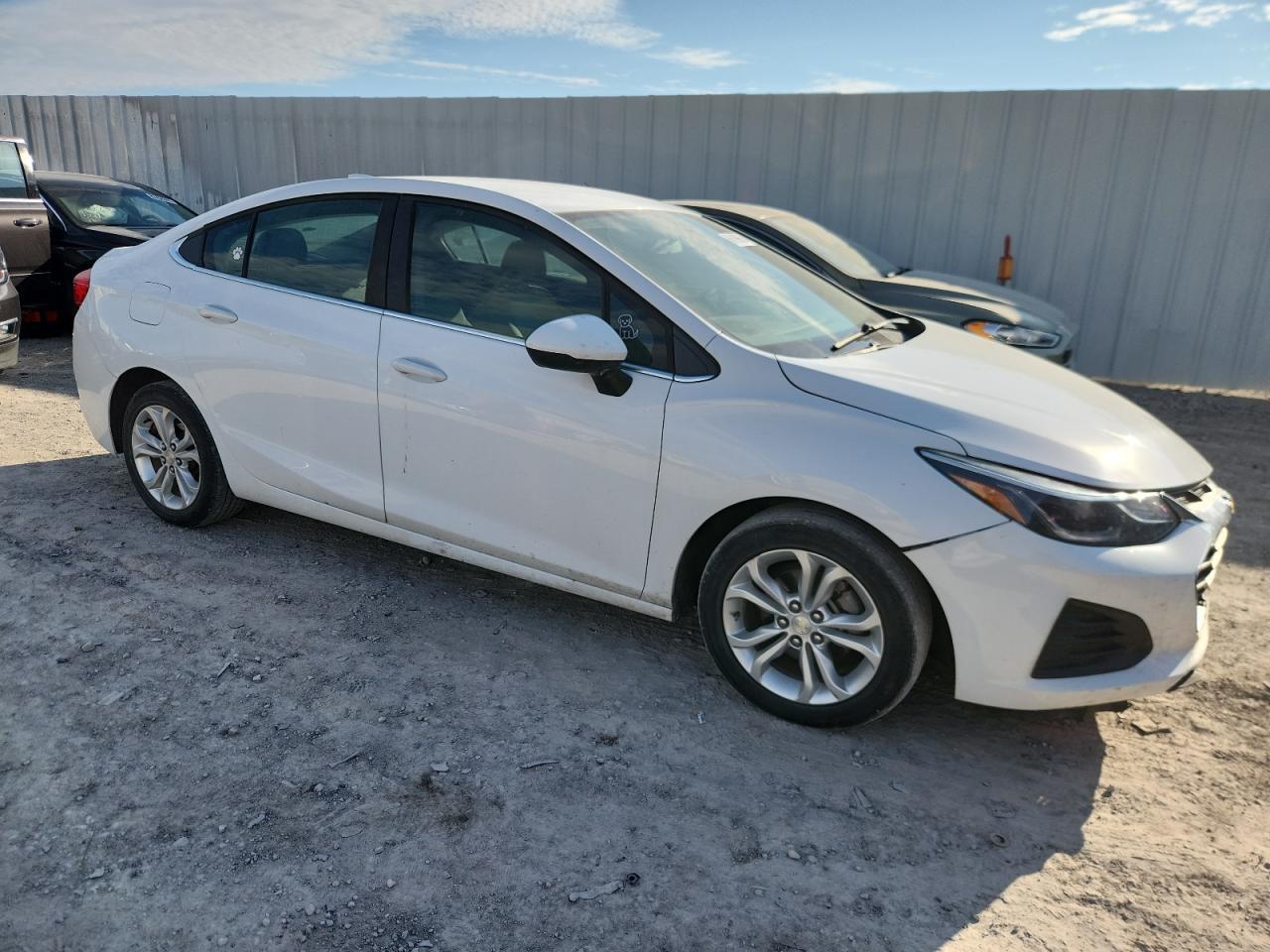 2019 Chevrolet Cruze Lt - Image 4