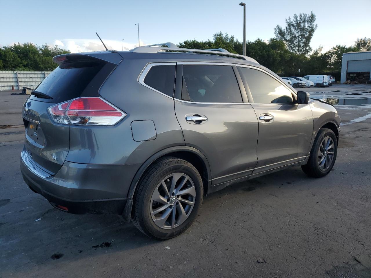 2016 Nissan Rogue S - Фото 3