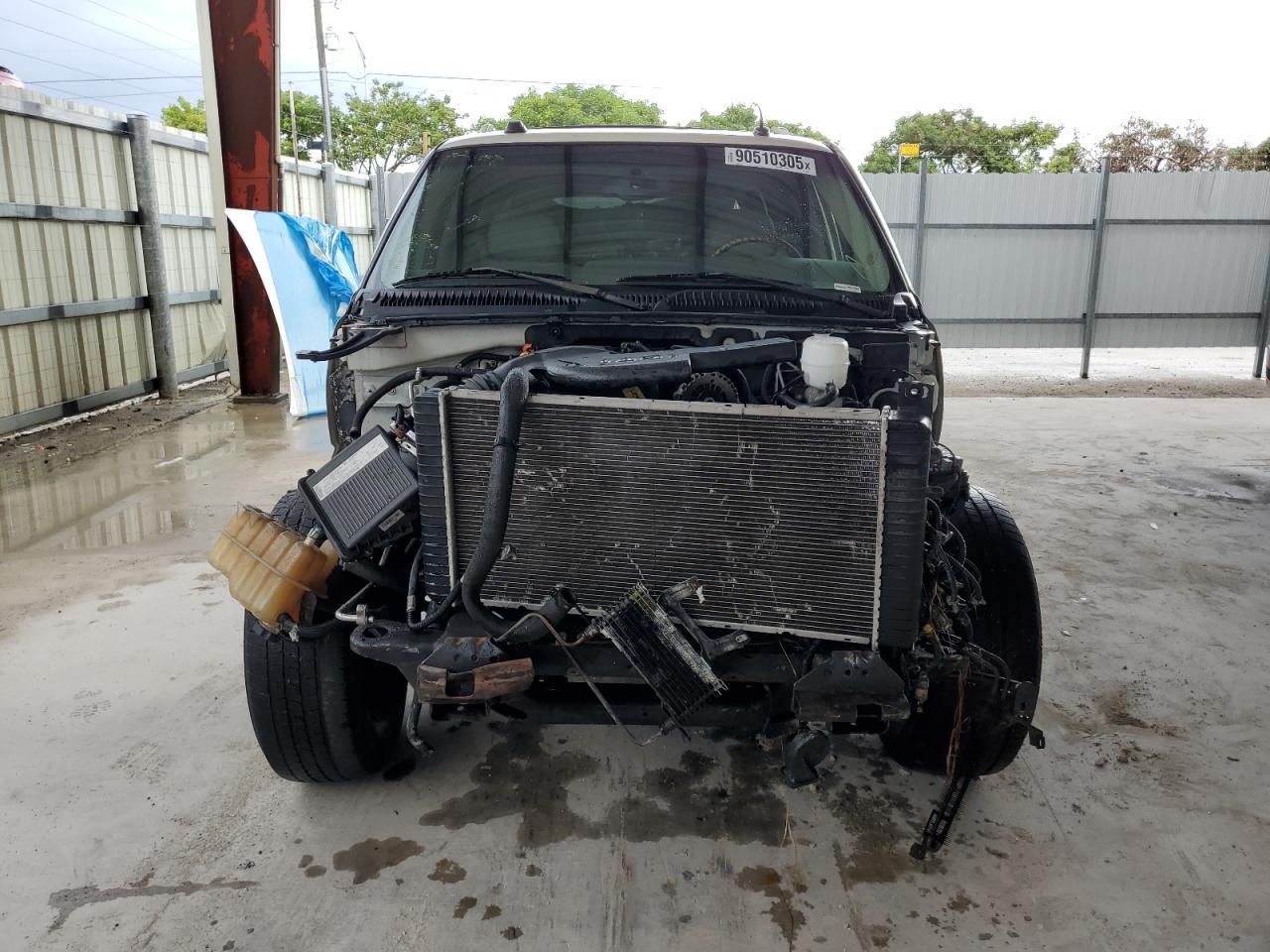 2004 Cadillac Escalade Esv - Фото 5