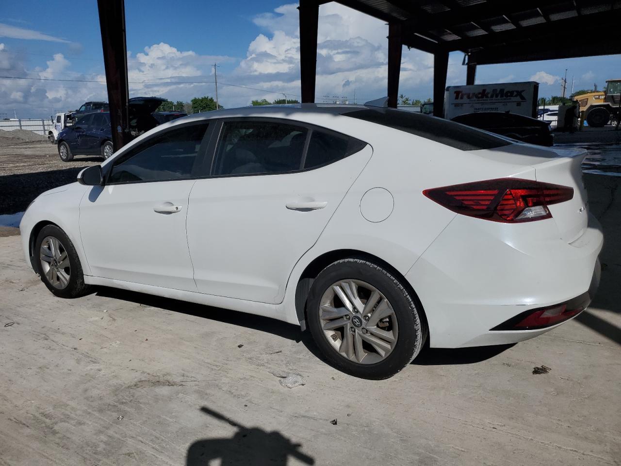2019 Hyundai Elantra Sel - Фото 2